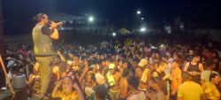 carnaval-fora-de-epoca-reune-cerca-de-12-mil-pessoas-em-tres-noites-de-festa-no-conjunto-esperanca