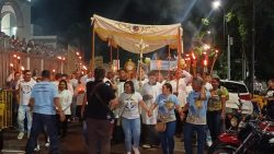 devotos-celebram-corpus-christi-com-procissao-no-centro-de-rio-branco