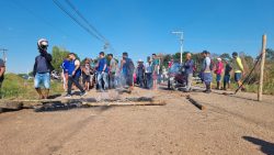 moradores-de-ramal-fecham-estrada-transacreana-para-reivindicar-melhorias-no-local