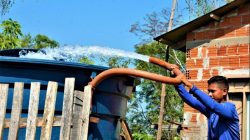 sem-agua-na-torneira,-comida-mais-cara:-o-suplicio-das-familias-em-seca-historica-na-amazonia