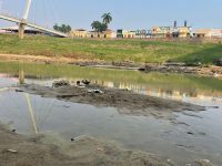 seca:-abaixo-de-2-metros-ha-mais-de-40-dias,-rio-acre-e-a-unica-fonte-de-abastecimento-de-agua-na-capital