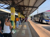 inscritos-no-enem-relatam-demora-de-onibus-em-rio-branco-e-dificuldade-em-usar-gratuidade-oferecida-pelo-governo