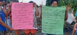 moradores-que-aguardam-entrega-de-moveis-voltam-a-fazer-protesto-e-transito-fica-congestionado-em-rio-branco