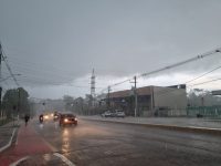 com-quase-100-milimetros-de-chuva,-rio-branco-registra-volume-10-vezes-acima-do-esperado-para-24-horas,-diz-defesa-civil