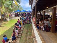 entrega-de-cestas-basicas-para-familias-atingidas-pela-enchente-causa-filas-no-centro-de-rio-branco